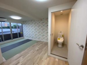 １階店舗、２階住居の内装工事を行いました。【東新株式会社】