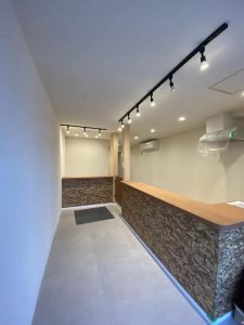 １階店舗、２階住居の内装工事を行いました。【東新株式会社】